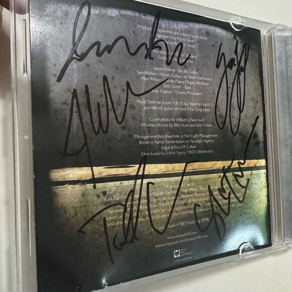 Far Cry from Freedom by Sons of Bill (CD, 2006) signed by all band members - Picture 4 of 6